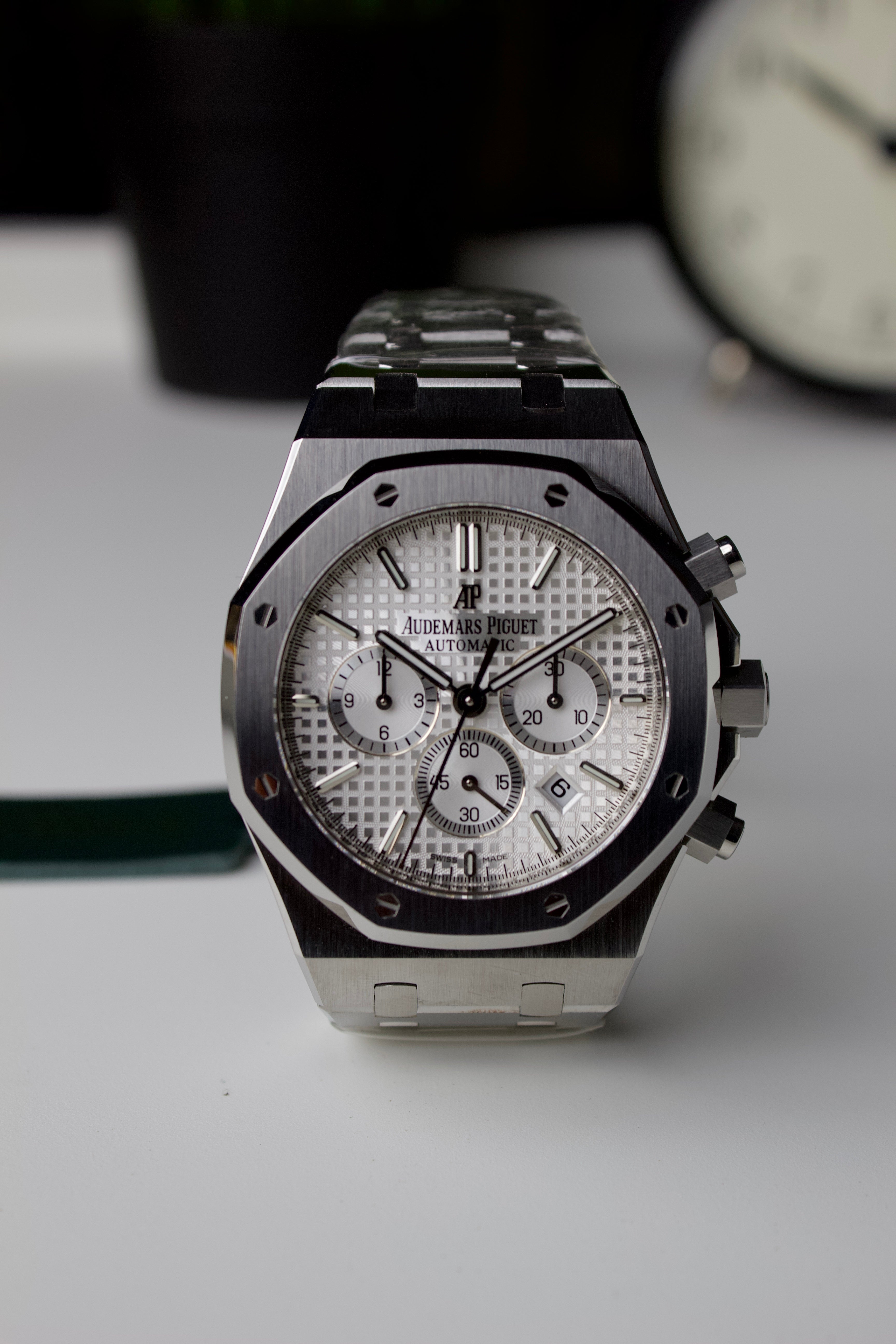 AUDEMARS PIGUET ROYAL OAK CHRONOGRAPH SILVER DIAL