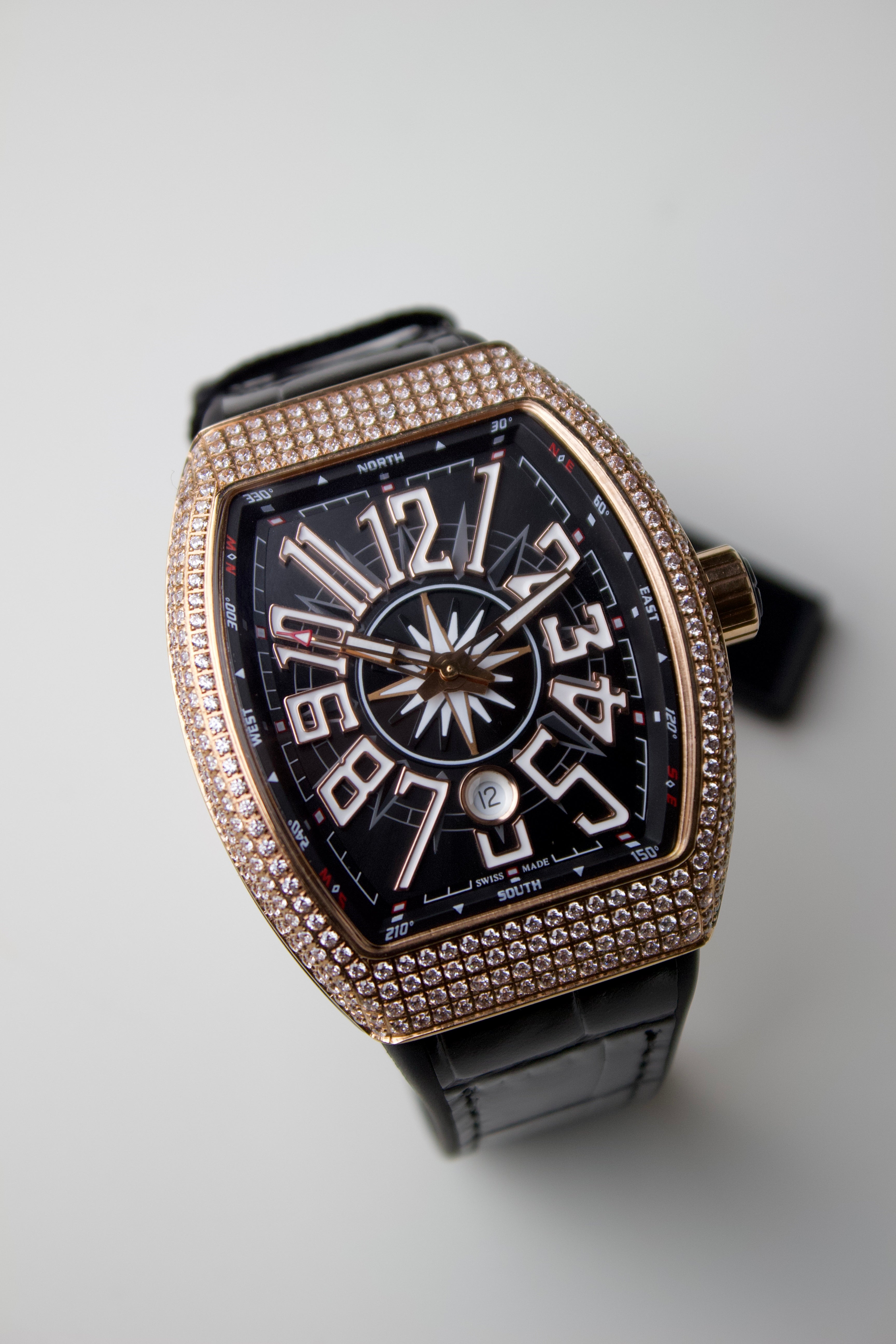 FRANCK MULLER VANGUARD YACHTING DIAMOND CASE BLACK DIAL