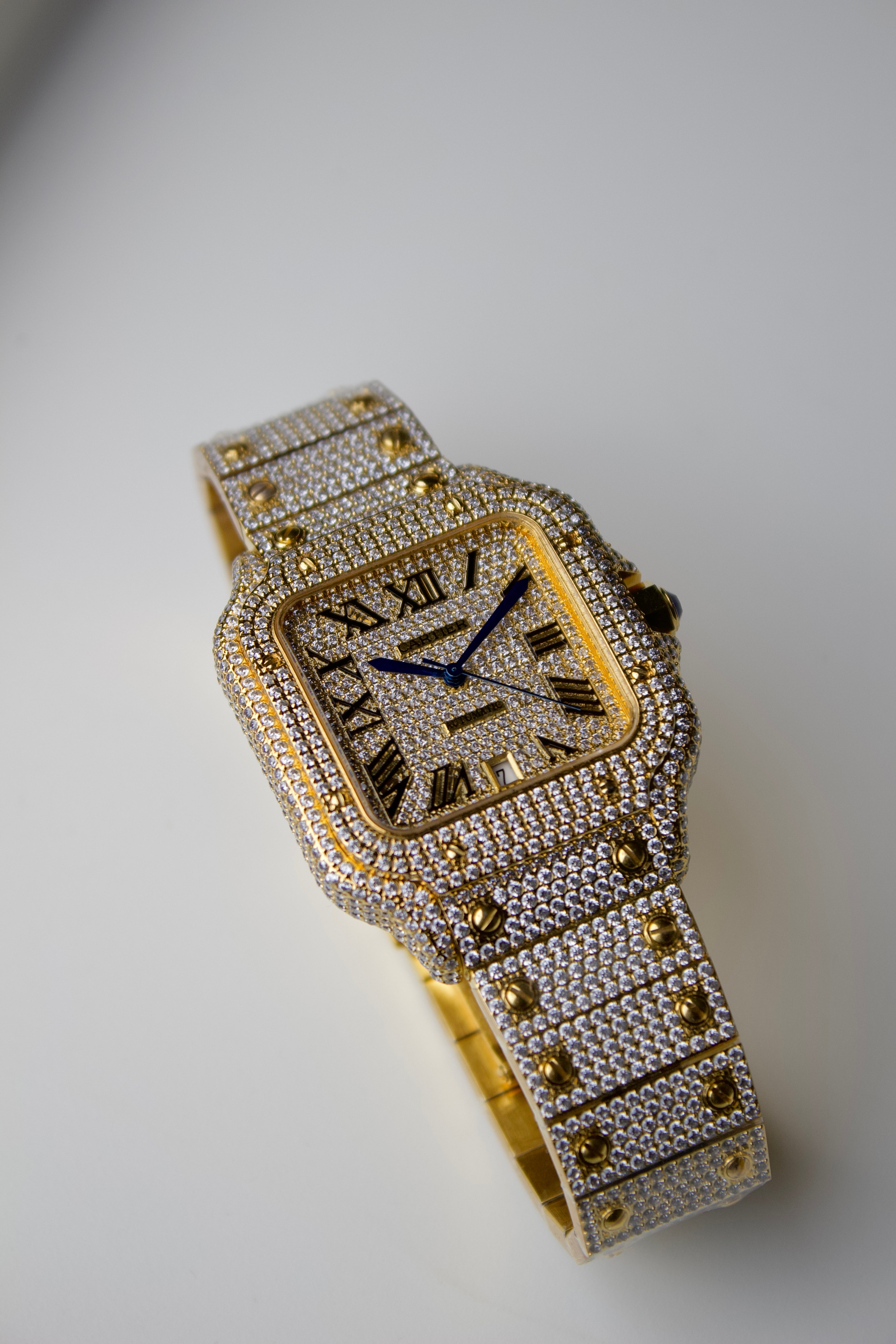 CARTIER SANTOS DE CARTIER ICED OUT GOLD WITH FULL PAVÉ DIAMOND DIAL
