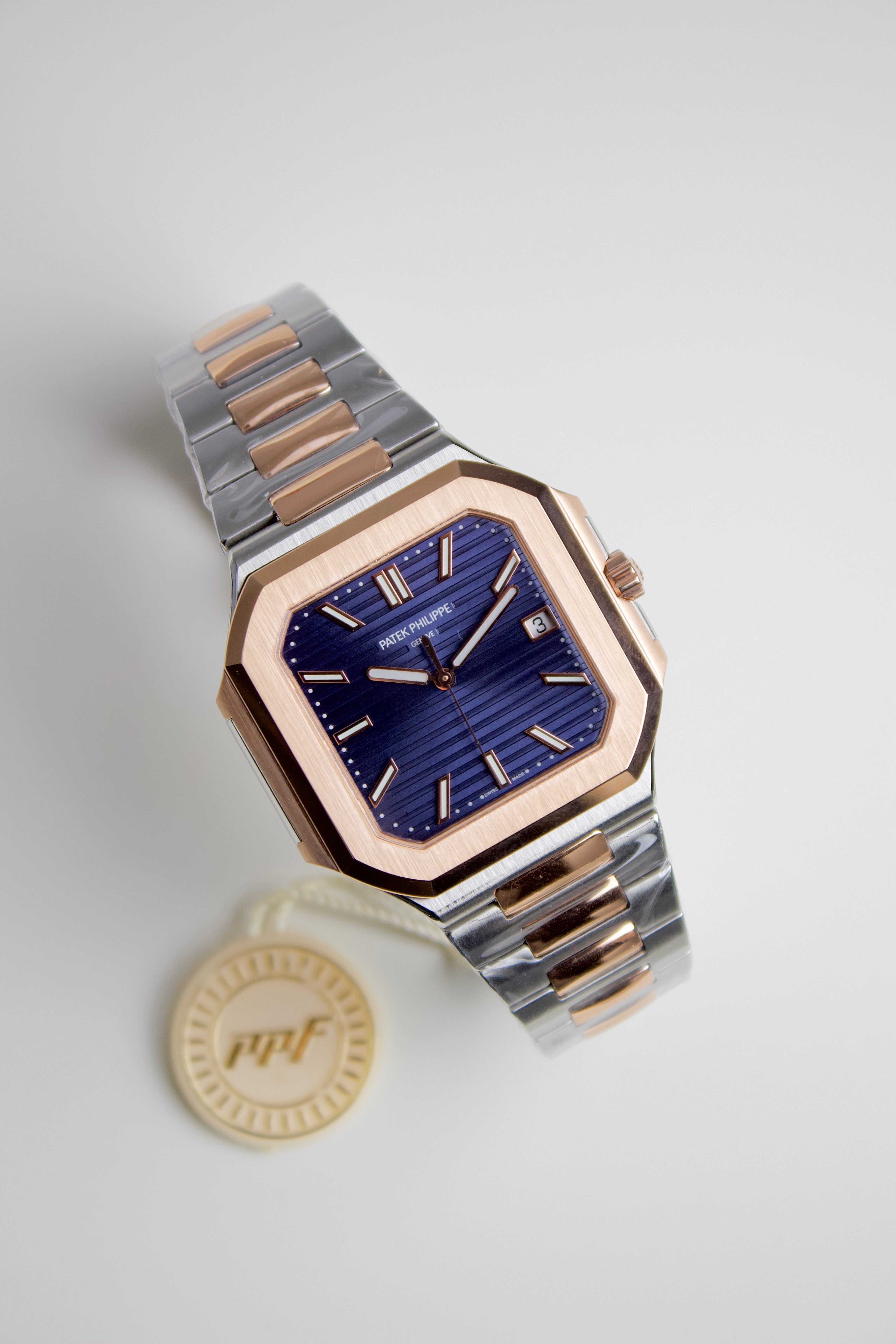 PATEK PHILIPPE NAUTILUS 5811 TWO-TONE BLUE GRADIENT DIAL