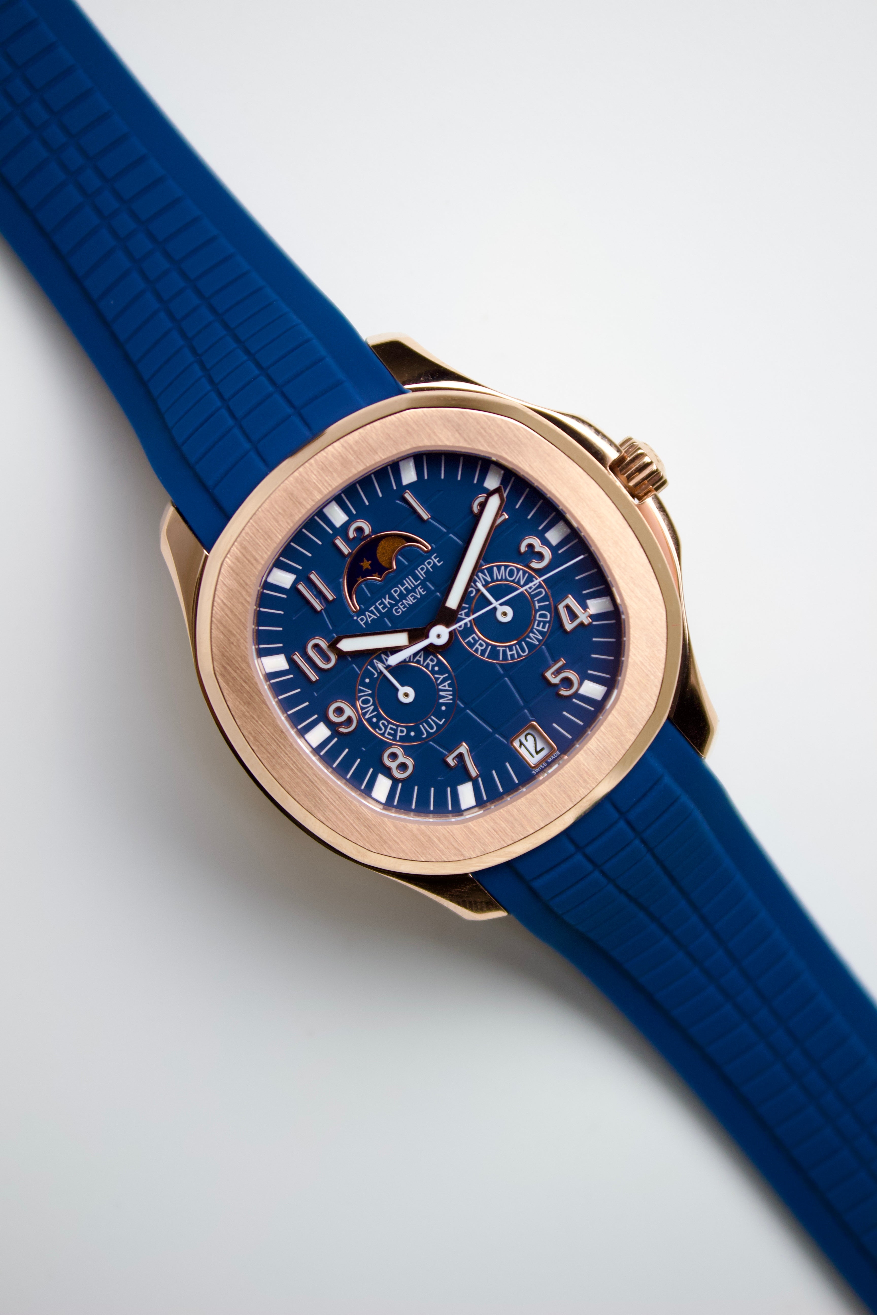 PATEK PHILIPPE AQUANAUT PERPETUAL CALENDAR BLUE DIAL
