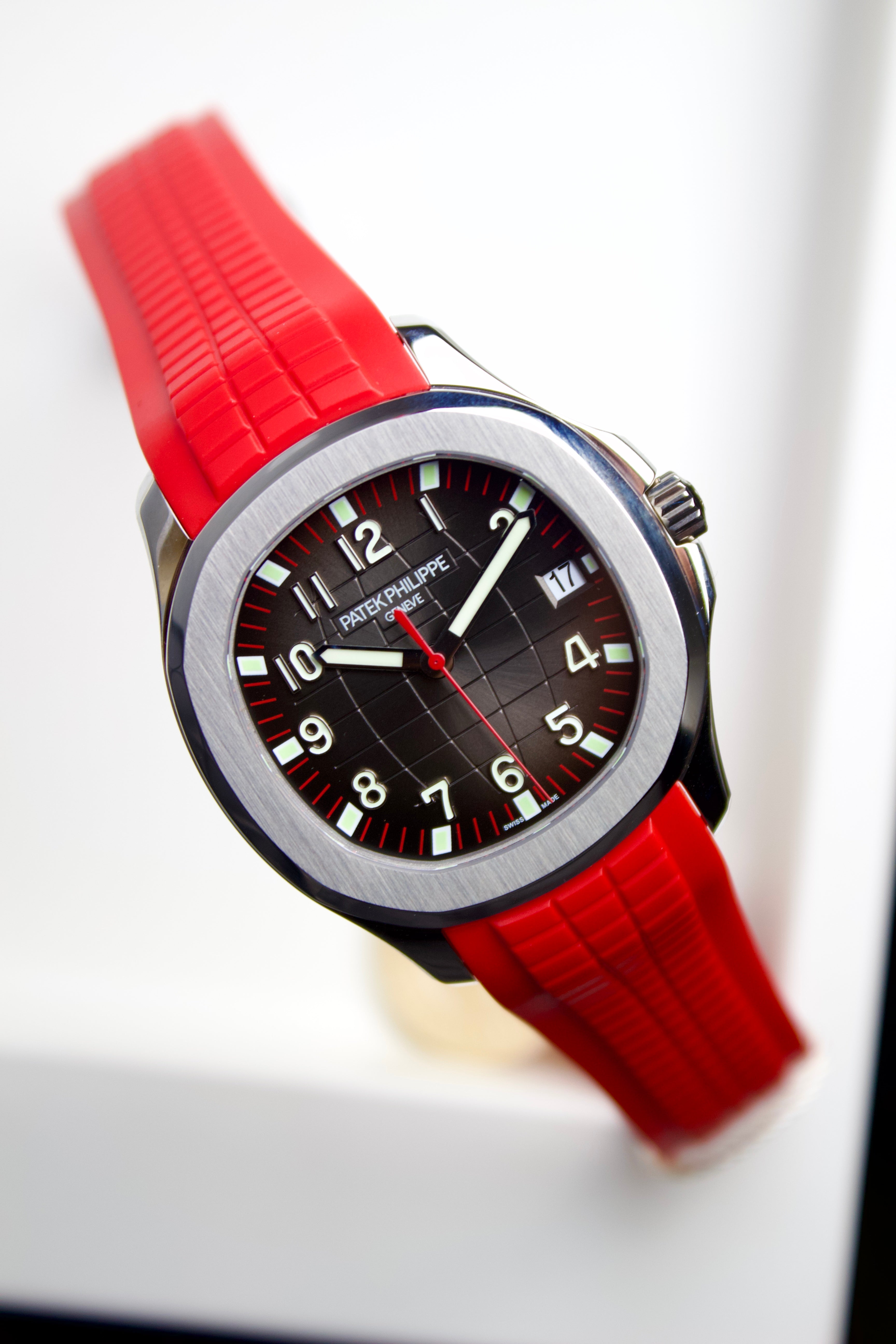 PATEK PHILIPPE AQUANAUT BLACK DIAL