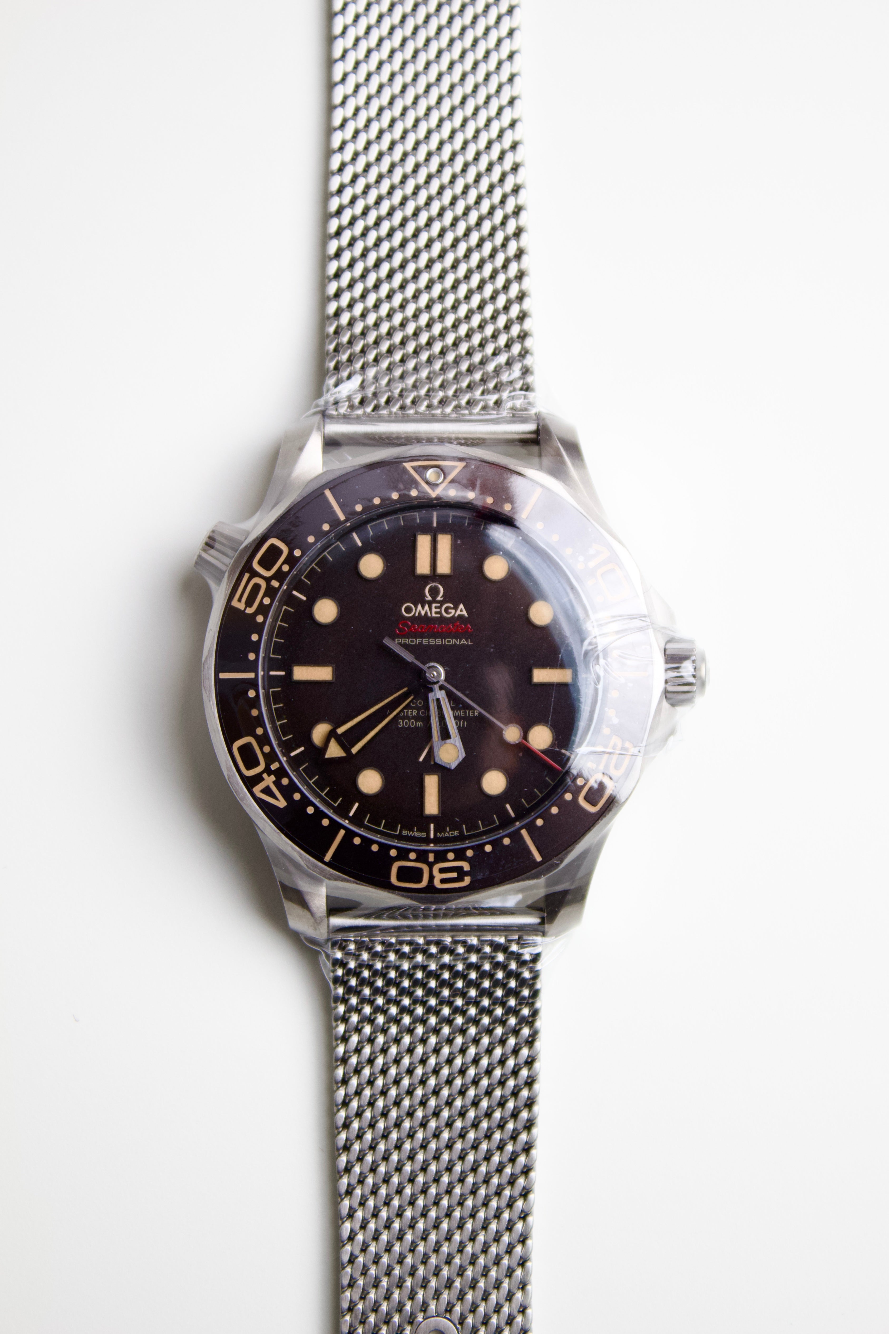 OMEGA SEAMASTER DIVERT 300M CO-AXIAL MASTER CHRONOMETER "NO TIME TO DIE" EDITION TROPICAL BROWN DIAL